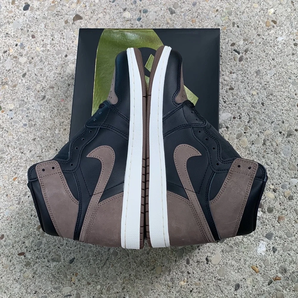 New Jordan 1 Retro High OG “Palomino “ Size 9 men 10.5 Women - Picture 14 of 17